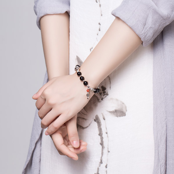 组和珀银镶手链